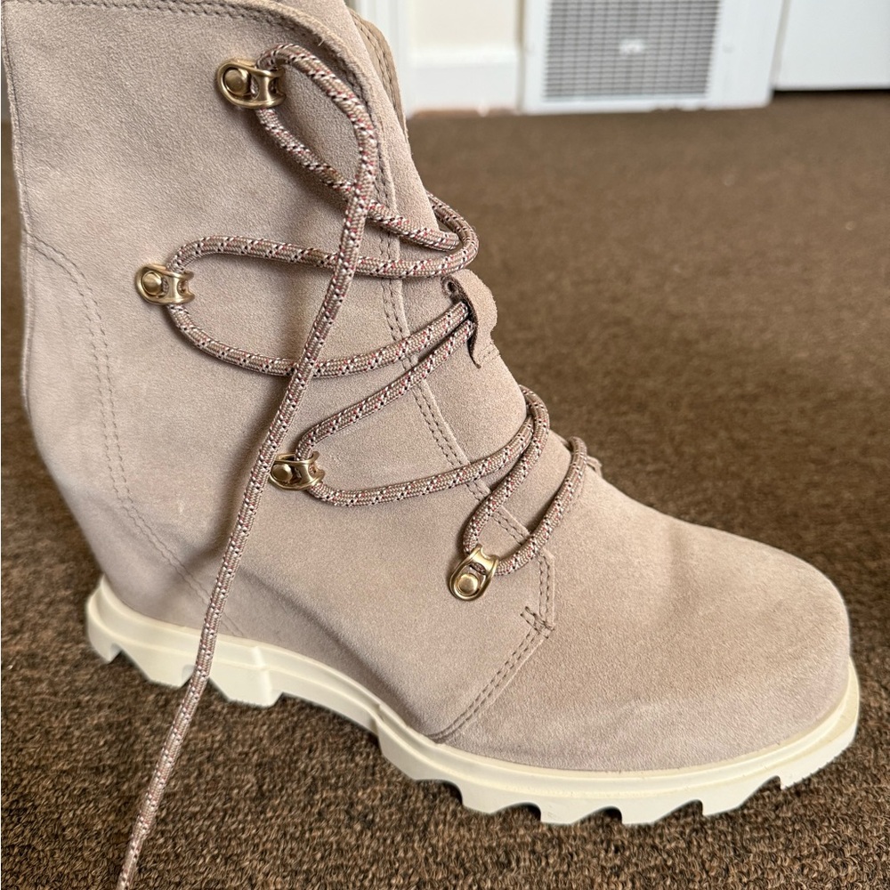 Sorel Beige Lace-Up Boots
